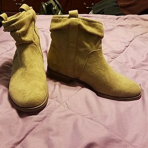 Ankle boots